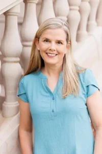 Nicole Edmonds headshot